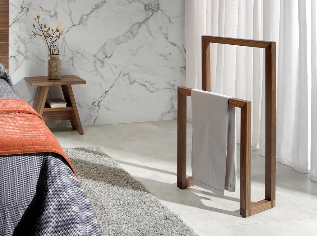 Suport pentru Haine din Lemn de Pin Angel Cerda