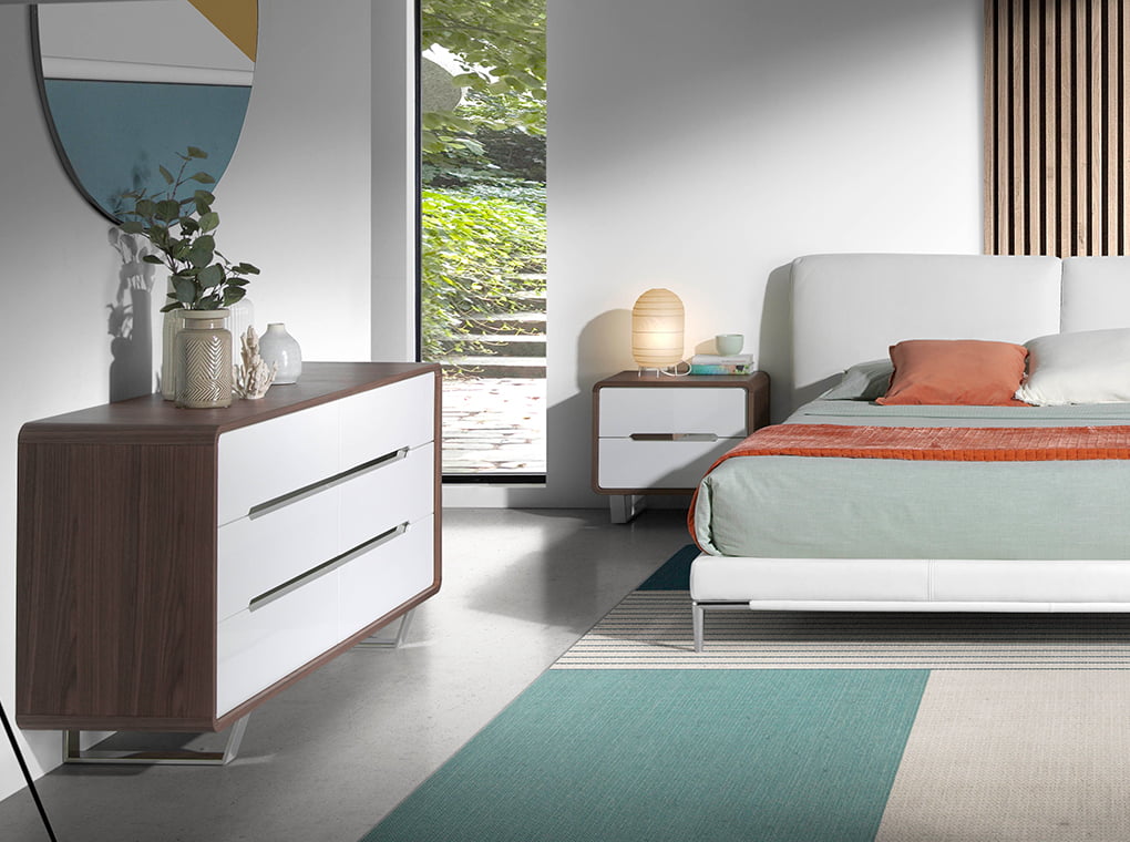 Comoda din Nuc cu Sertare Alb Lucios si Suport Metalic Angel Cerda