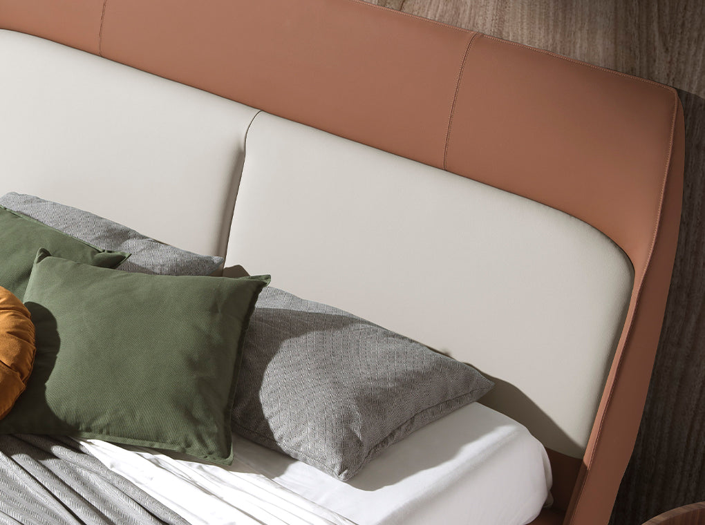 Pat Tapitat cu Piele Ecologica Maro si Alba Angel Cerda